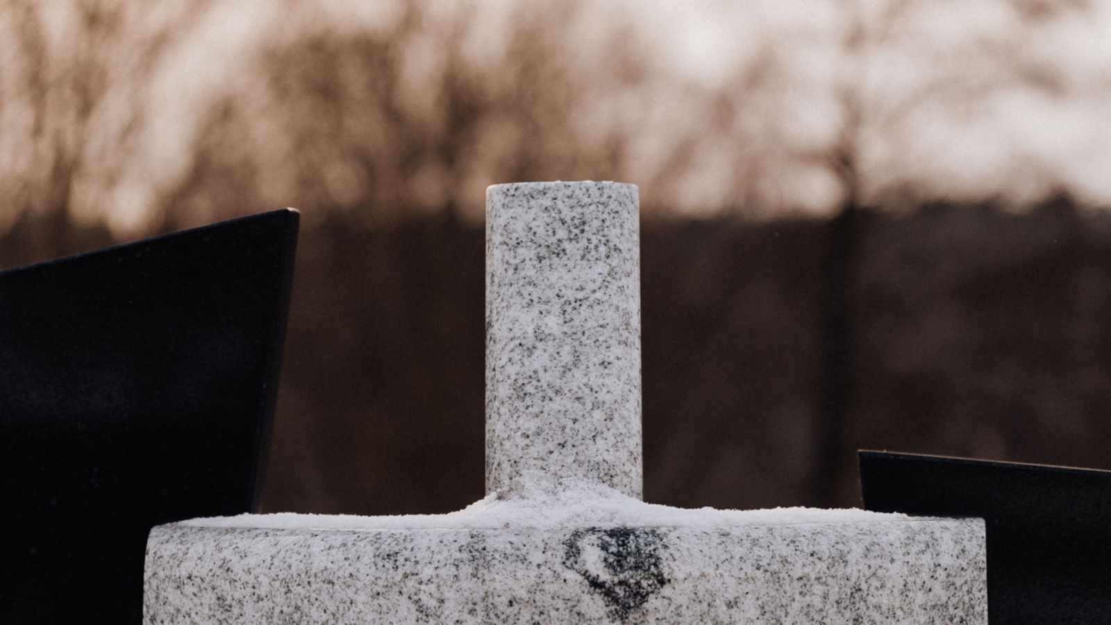 tablice nagrobkowe z plexi