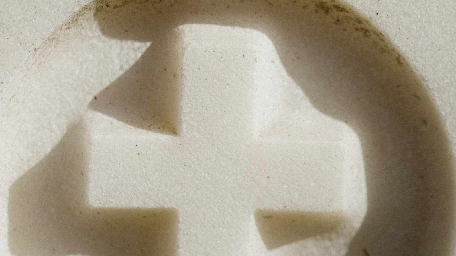 tablice nagrobkowe z plexi