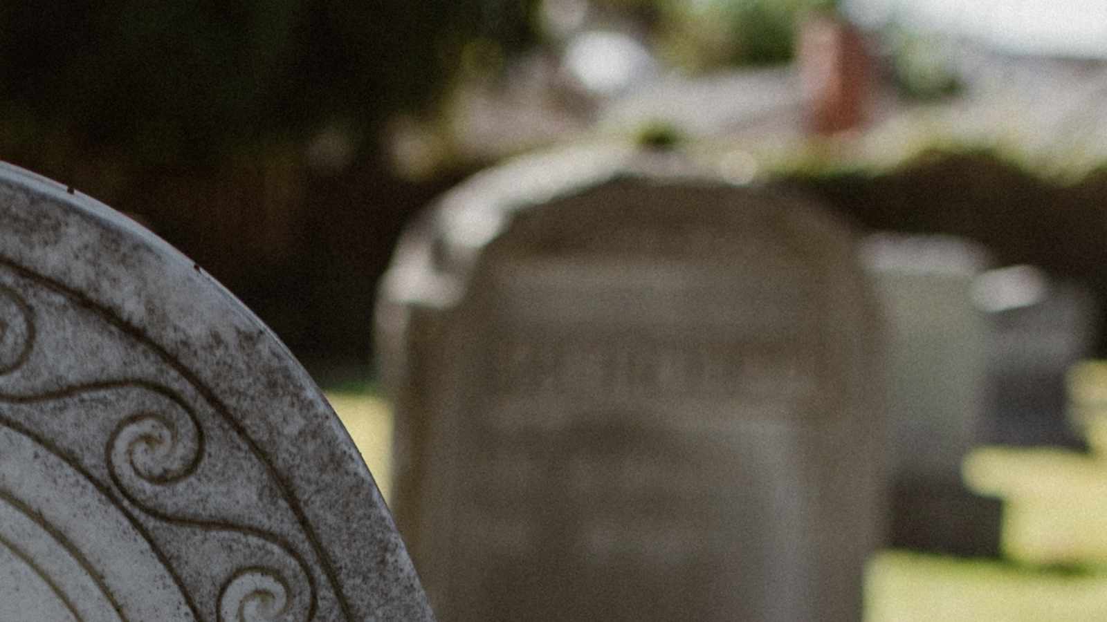 tablice nagrobkowe z plexi